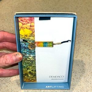 Demdaco artlifting “Rise up” bracelet~ NWT!